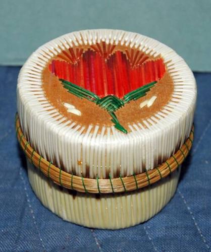 Quill Box (flower motif)